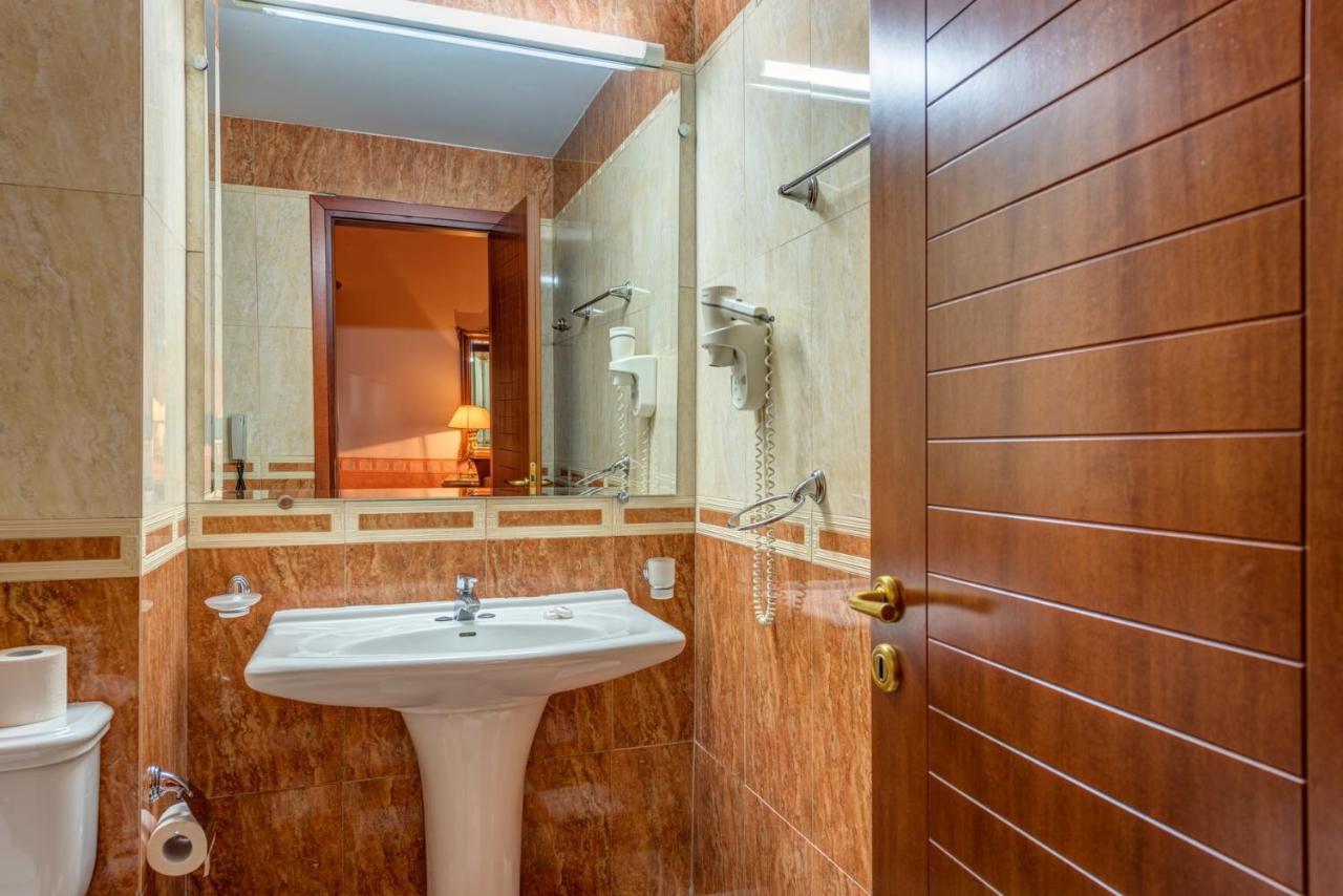 יואנינה Alexios Luxury Hotel מראה חיצוני תמונה
