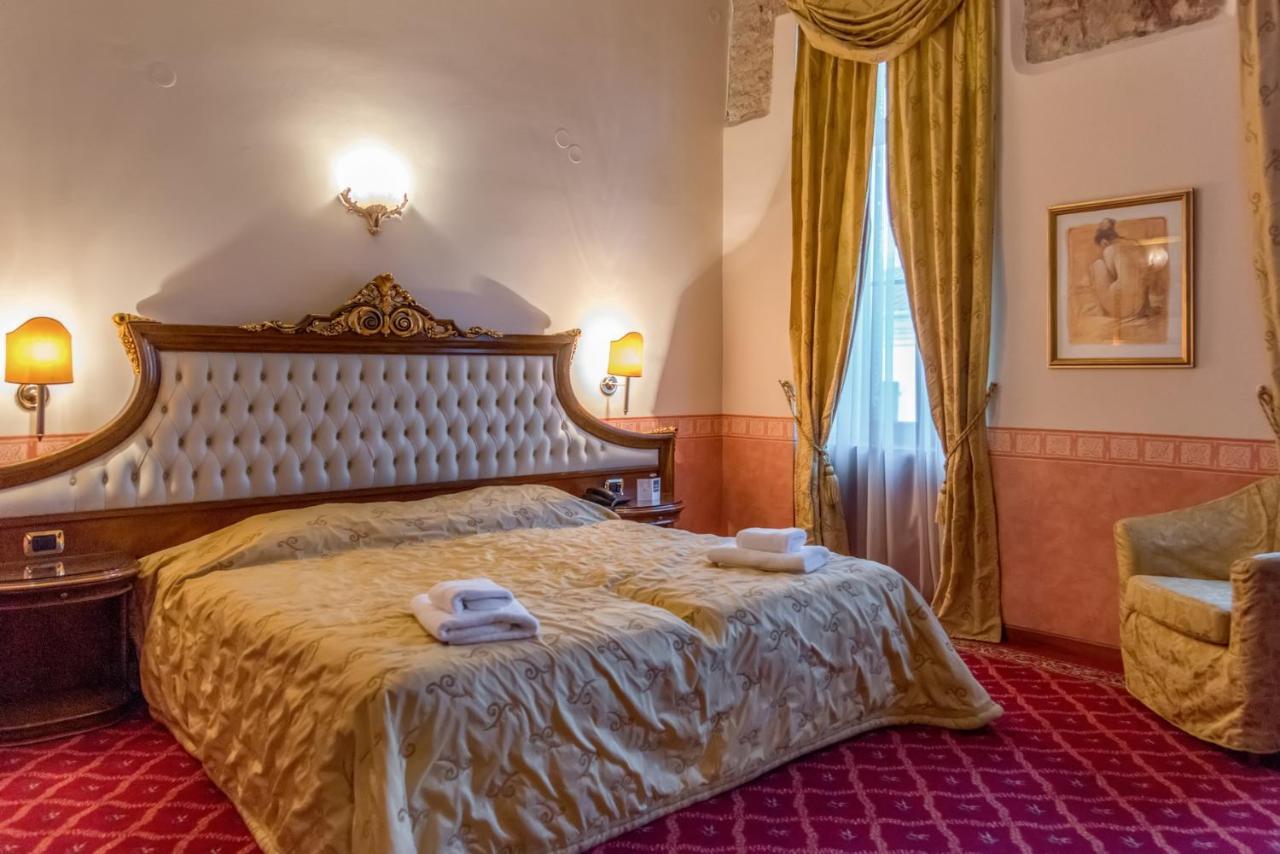 יואנינה Alexios Luxury Hotel מראה חיצוני תמונה