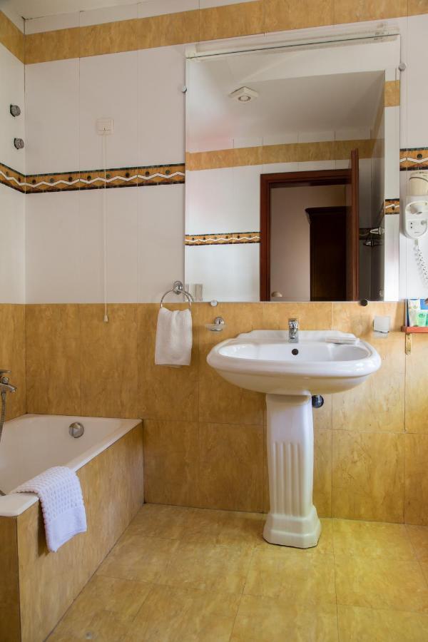 יואנינה Alexios Luxury Hotel מראה חיצוני תמונה